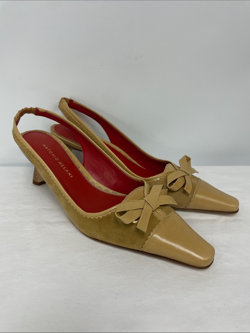 ANTONIO MELANI Tan Bow Slingback Pumps